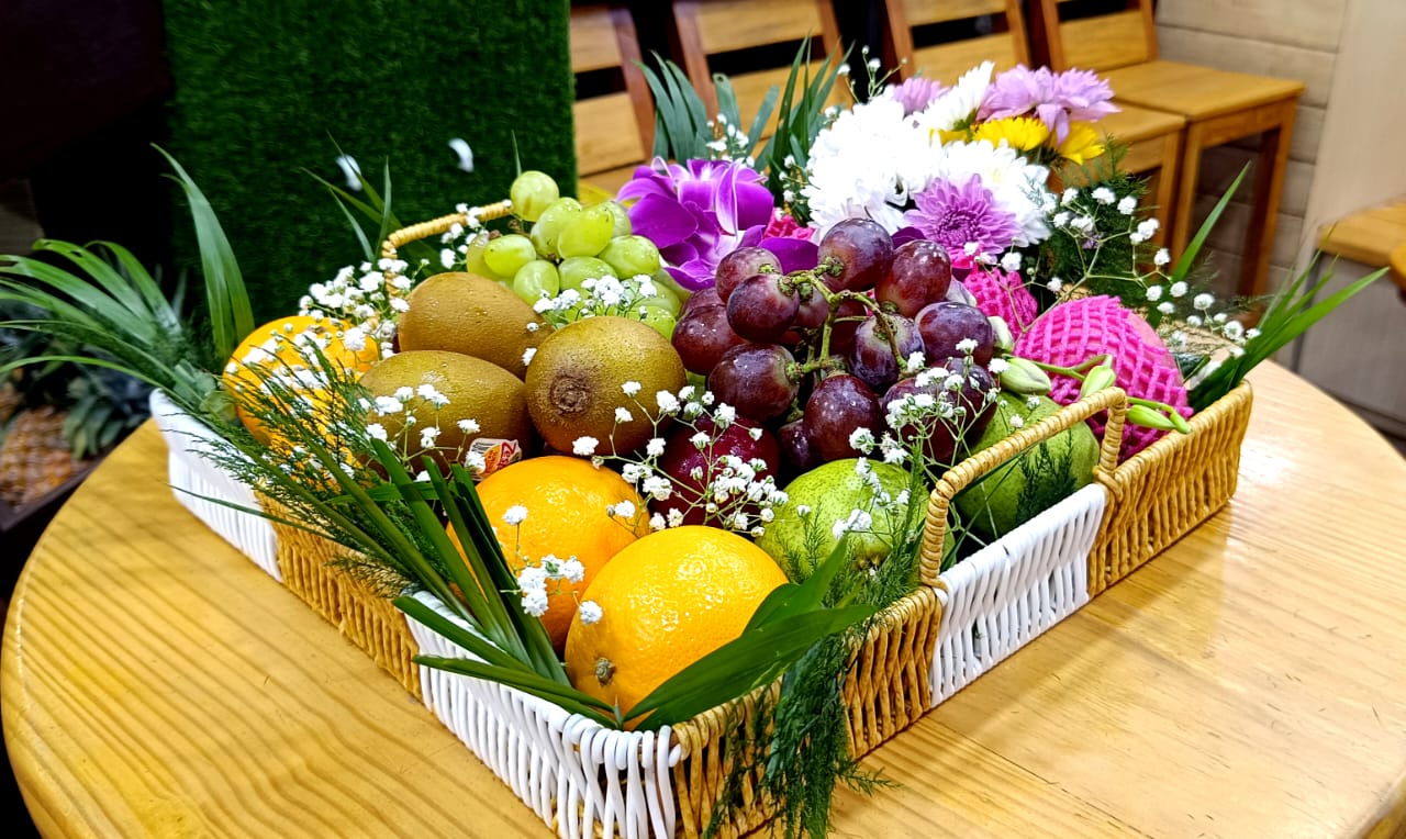 Large Faltoosh fruit hamper