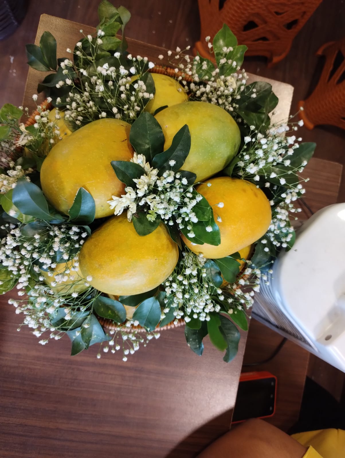 Mango Floral Hamper